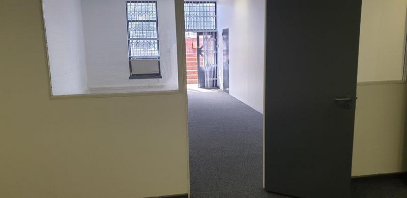 To Let commercial Property for Rent in Mowbray Western Cape